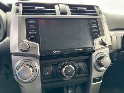 Used 2020 Toyota 4Runner SR5 AWD/4WD image 12
