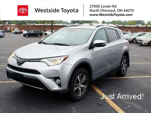 Used 2017 Toyota RAV4 XLE AWD/4WD image 1