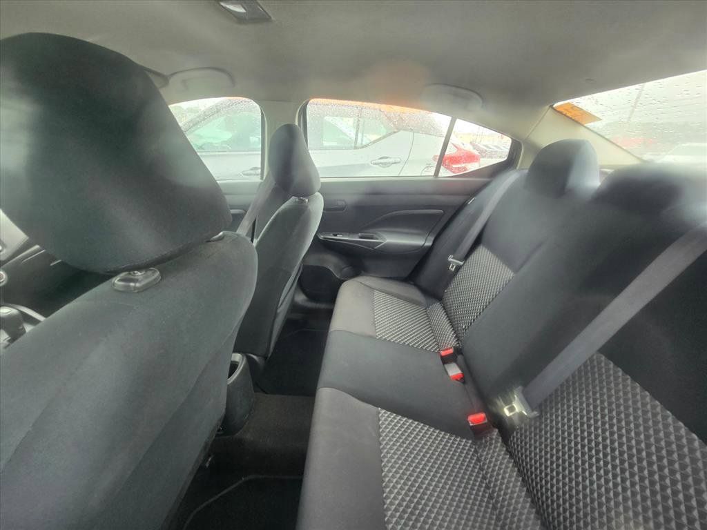 Used 2024 Nissan Versa S FWD image 5