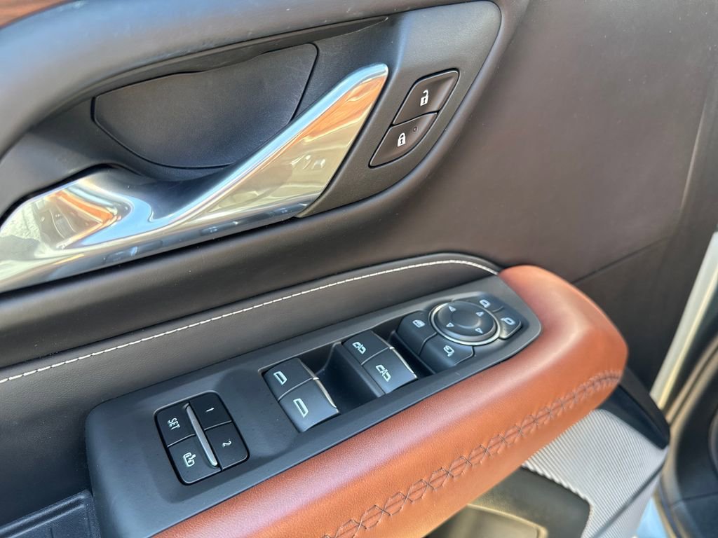 Certified 2024 GMC Yukon Denali Ultimate AWD/4WD image 19