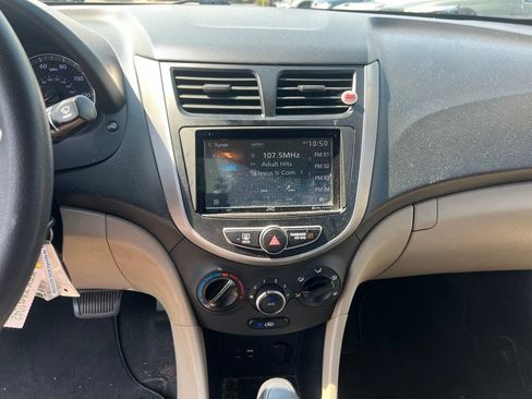 Used 2016 Hyundai Accent SE FWD image 11