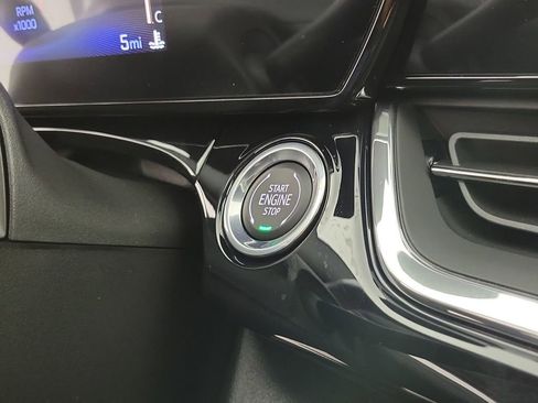 New 2026 Chevrolet Trax RS w/ Sunroof Package image 21