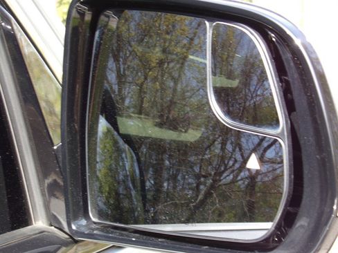 Used 2023 Jeep Wagoneer Series III w/ Convenience Group I image 13