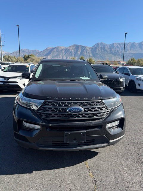 Used 2024 Ford Explorer XLT w/ Equipment Group 202A AWD/4WD image 2