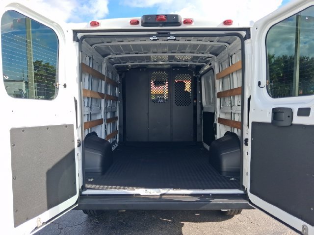Used 2025 RAM ProMaster 2500 w/ U-Haul Equipment Group FWD image 5