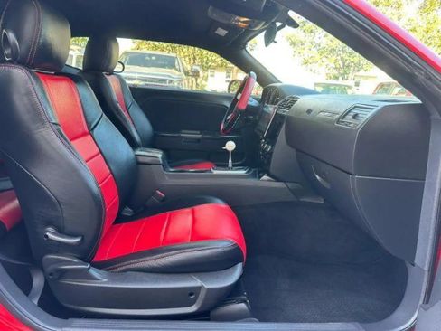 Used 2009 Dodge Challenger R/T RWD image 21