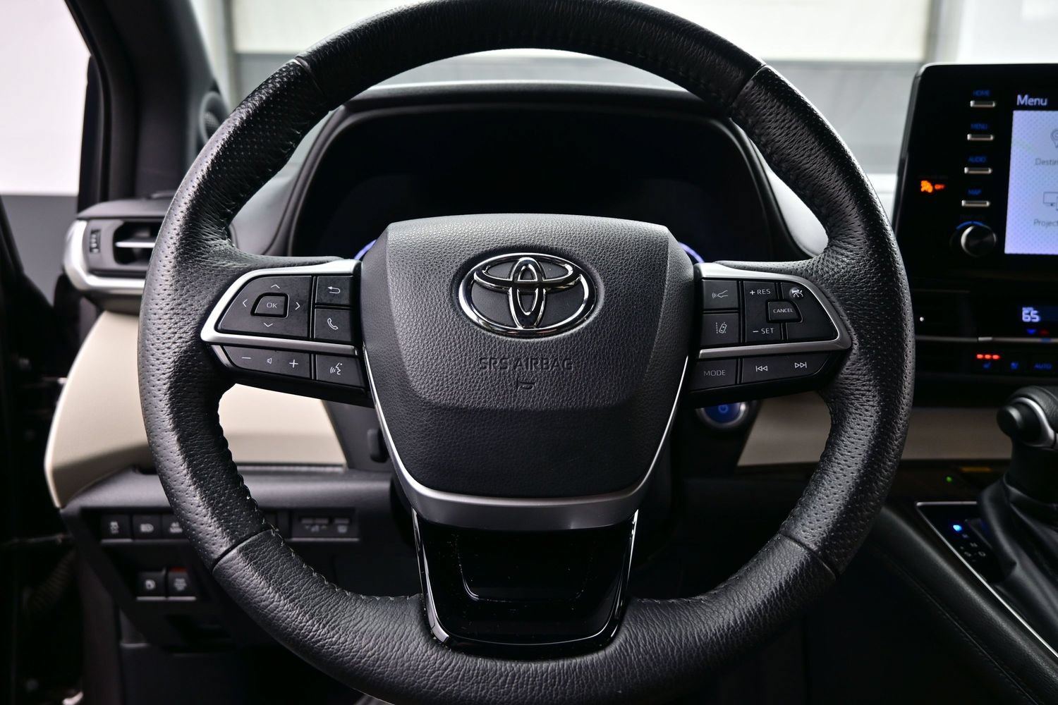 Used 2022 Toyota Sienna Limited AWD/4WD image 25