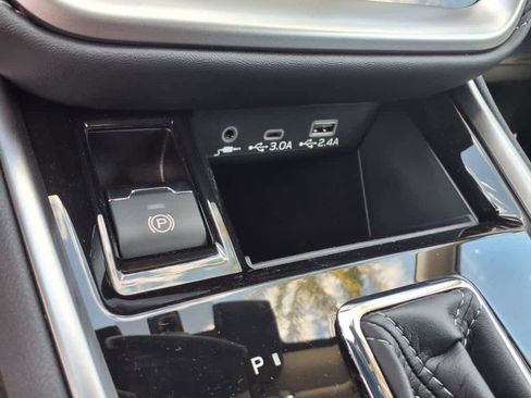 New 2025 Subaru Legacy Limited image 39