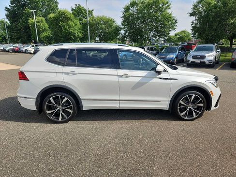 Used 2024 Volkswagen Tiguan SEL R-Line AWD/4WD image 7