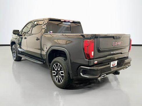 Used 2025 GMC Sierra 1500 AT4 w/ AT4 Premium Package AWD/4WD image 6