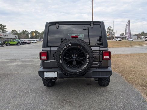 Used 2021 Jeep Wrangler Unlimited Sport image 6