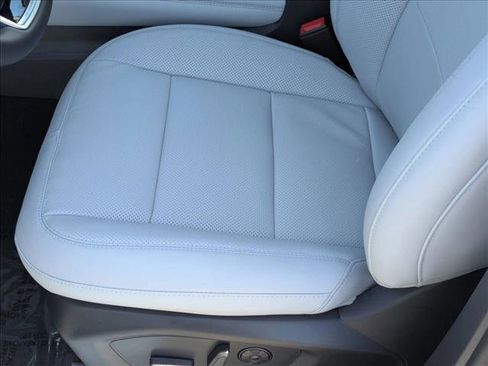 New 2026 Ford Explorer Platinum image 4