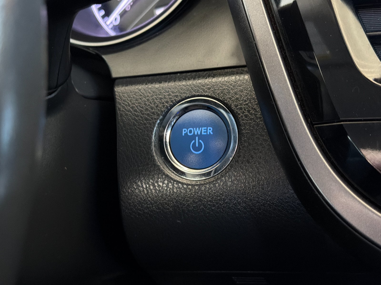 Used 2024 Toyota Camry SE FWD image 19
