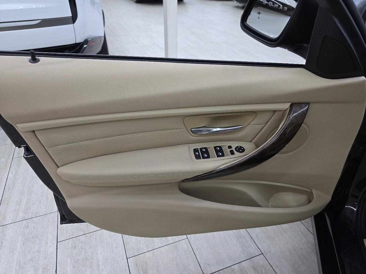 Used 2013 BMW 328i Sedan RWD image 37