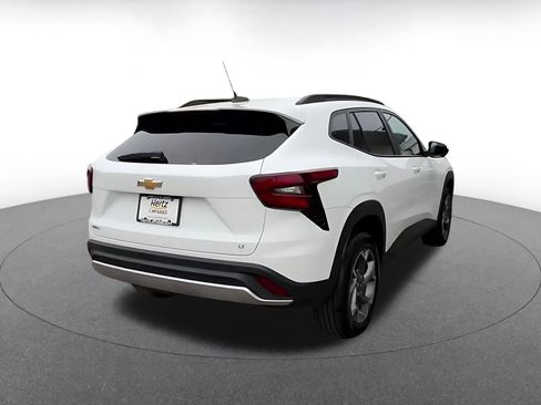 Used 2025 Chevrolet Trax LT image 15