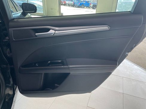 Used 2015 Ford Fusion Titanium image 20