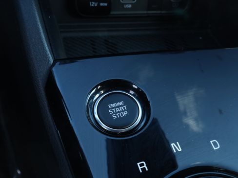 Used 2025 Kia Sportage EX image 14