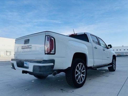 Used 2022 GMC Canyon Denali image 5