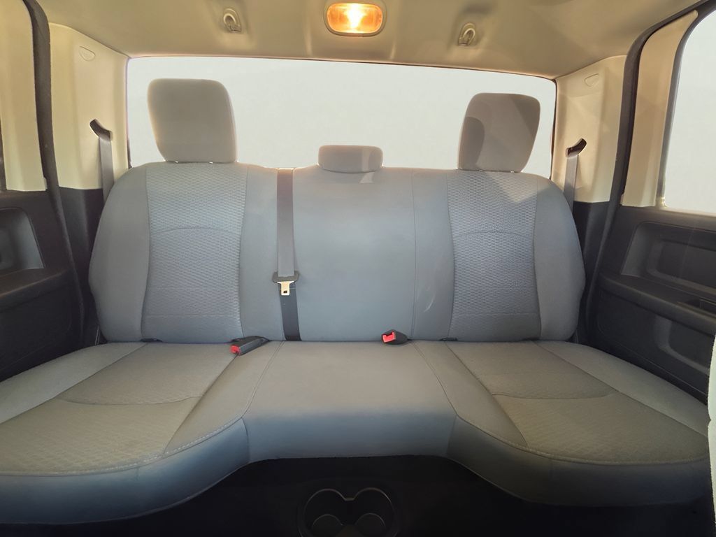Used 2018 RAM 1500 Express RWD image 32