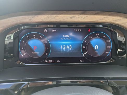 New 2026 Volkswagen Atlas SE FWD image 28