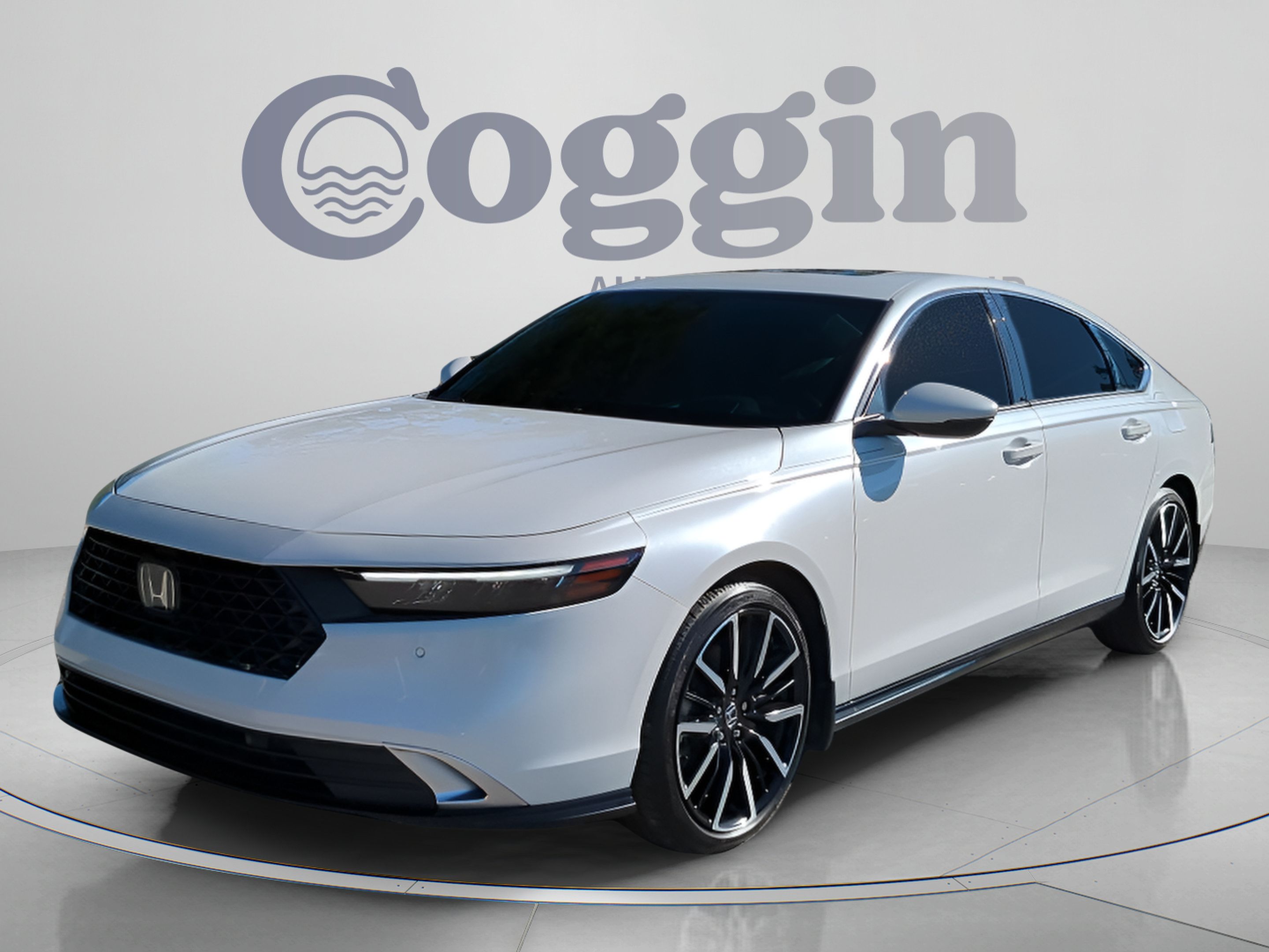 Used 2024 Honda Accord Touring image 2