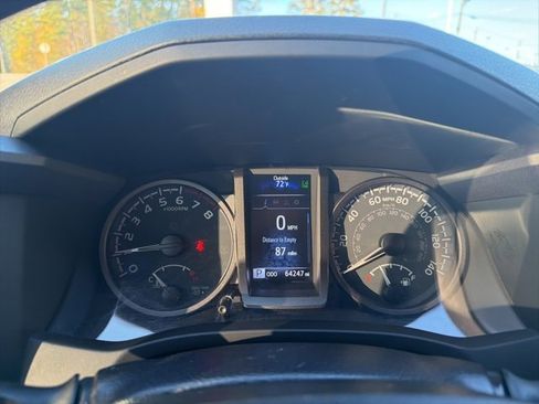 Used 2022 Toyota Tacoma TRD Sport image 22