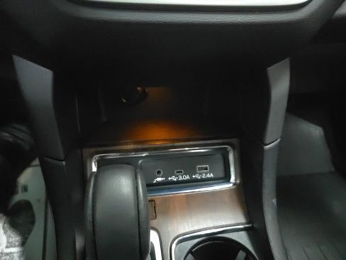 Used 2024 Subaru Ascent Touring image 23