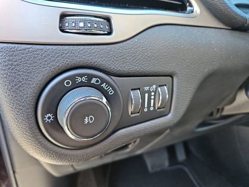 Used 2021 Jeep Cherokee Latitude Lux 80th Anniv w/ Quick Order Package 26U 80TH FWD image 23