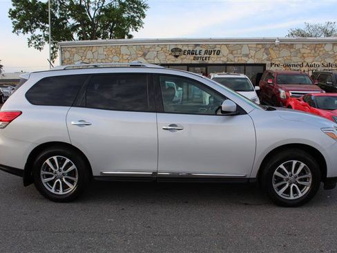 Used 2013 Nissan Pathfinder SL w/ SL Premium Pkg AWD/4WD image 8