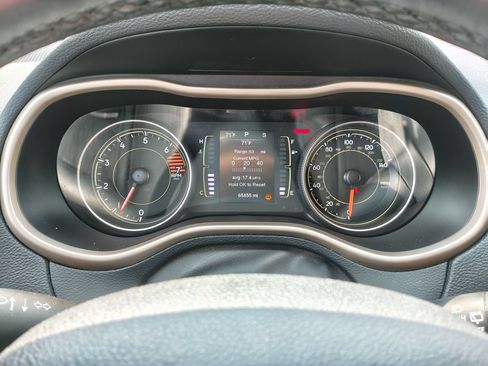 Used 2016 Jeep Cherokee Sport w/ Cold Weather Group AWD/4WD image 23