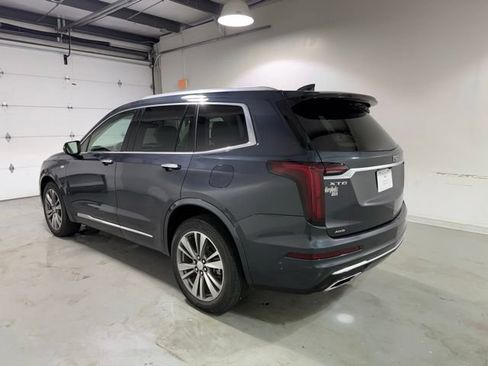 Certified 2021 Cadillac XT6 Premium Luxury AWD/4WD image 4