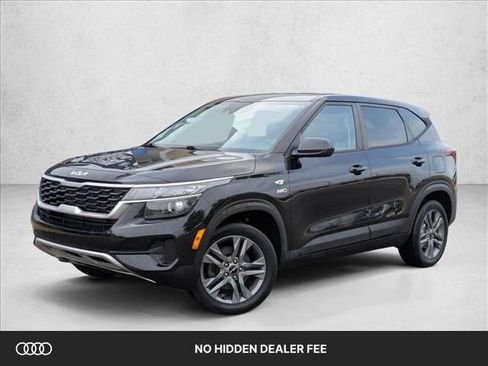 Used 2022 Kia Seltos LX AWD/4WD image 1