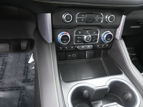 Used 2023 GMC Yukon SLT image 14