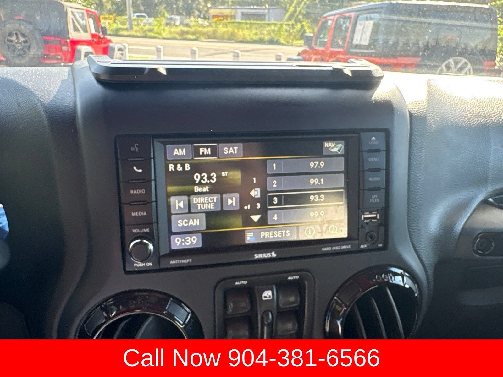 Used 2016 Jeep Wrangler Unlimited Sahara AWD/4WD image 26