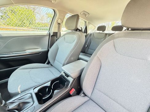 Used 2025 Kia K4 FWD image 34