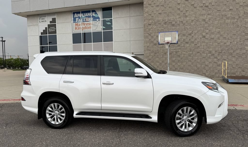 Used 2021 Lexus GX 460 Premium w/ Premium Package AWD/4WD image 5