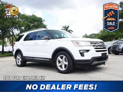 Used 2018 Ford Explorer XLT w/ Equipment Group 201A FWD image 1