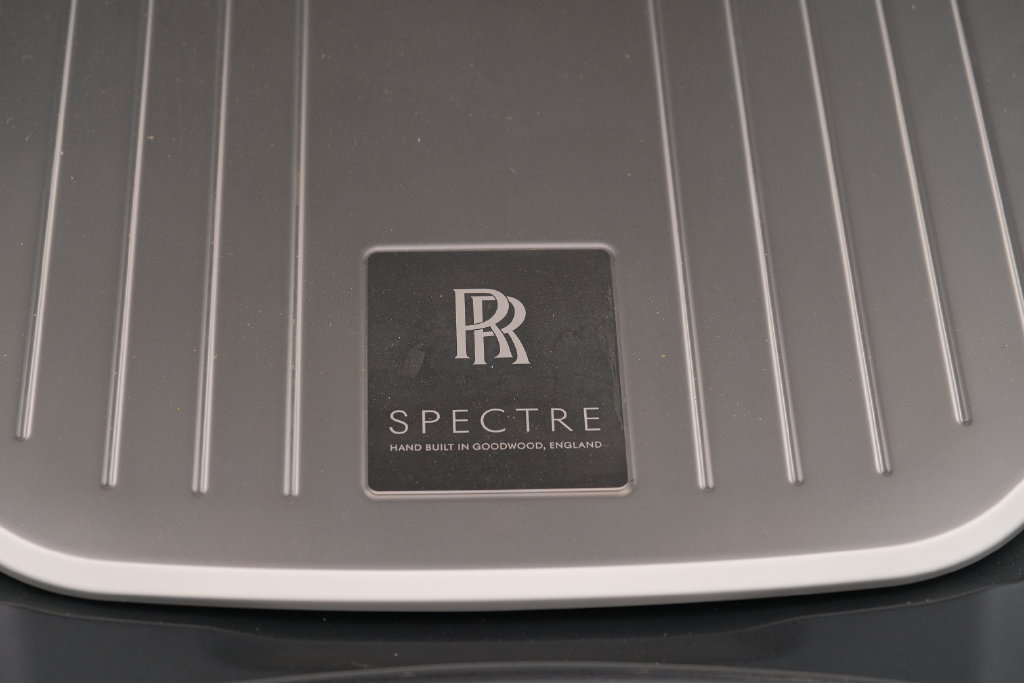 Used 2024 Rolls-Royce Spectre w/ Spectre Launch Package AWD/4WD image 37