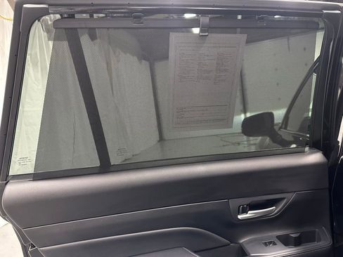 Used 2025 Toyota Grand Highlander AWD image 46