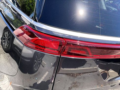 Used 2024 Kia Carnival LX image 29