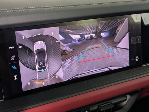 New 2026 Porsche Cayenne GTS AWD/4WD image 32