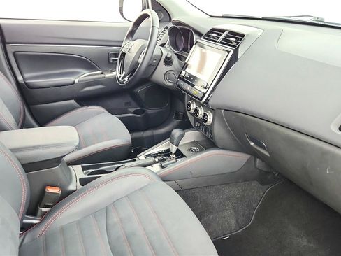 Used 2025 Mitsubishi Outlander Sport AWD image 33