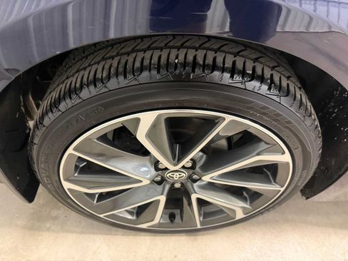 Used 2022 Toyota Corolla SE w/ SE Premium Package FWD image 13