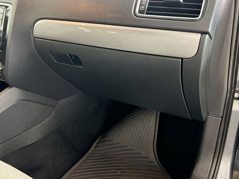 Used 2018 Volkswagen Jetta S w/ Cold Weather Package image 34