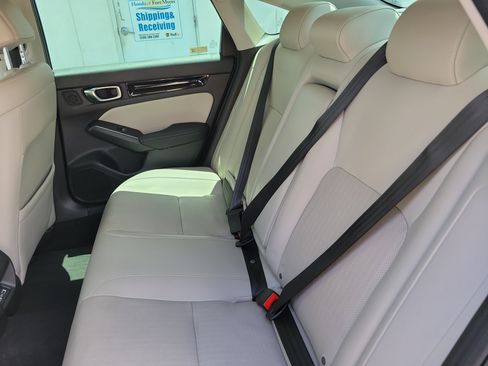 Used 2022 Honda Civic Touring image 16