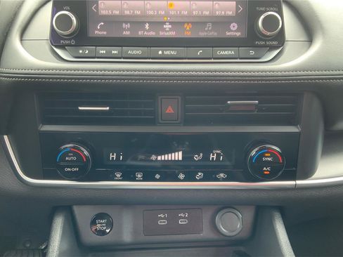 Used 2025 Nissan Rogue SV AWD/4WD image 33