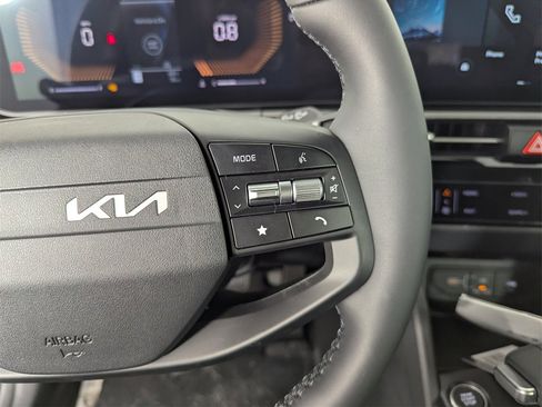 New 2026 Kia Sportage LX image 23