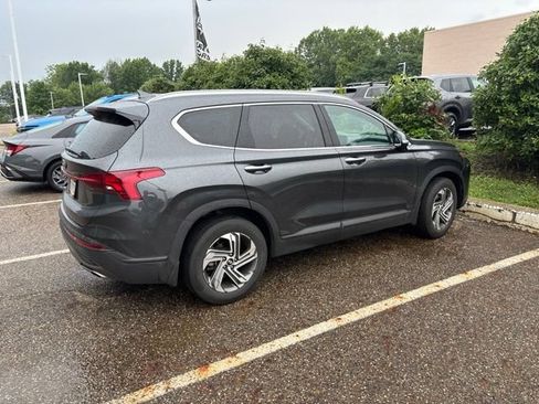 Used 2023 Hyundai Santa Fe SEL FWD image 3