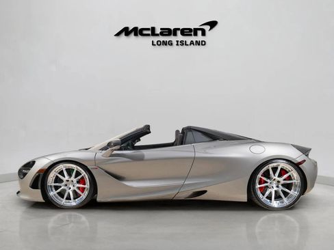 Used 2020 McLaren 720S Spider image 9
