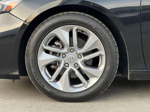 Used 2019 Honda Accord LX image 27